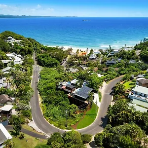 Moonrise - 4 Bedroom Designer Above Wategos , Byron Bay Australia
